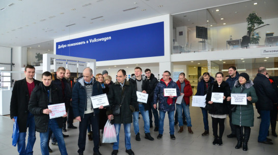 «Машины уже не обещают». Приставы начали опись имущества в воронежском салоне «Гаус»