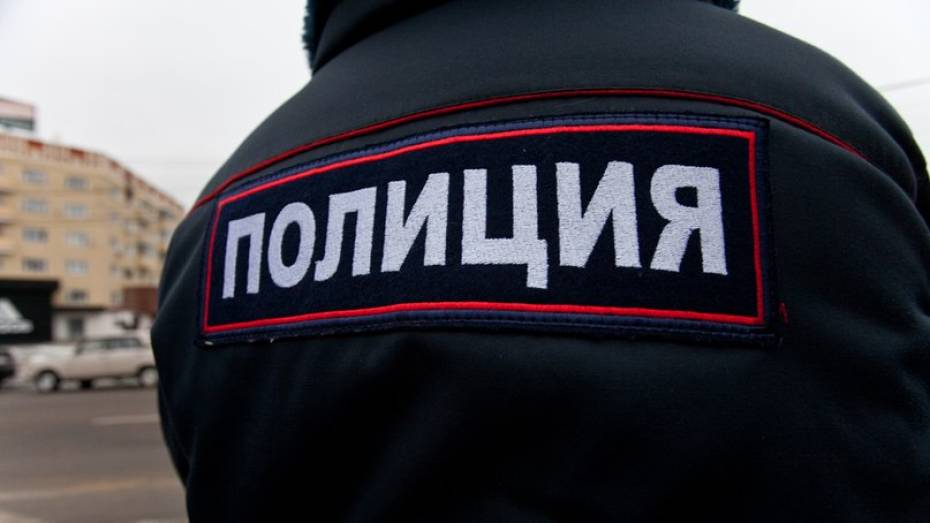 В Воронежской области полицейские заперли вора в магазине