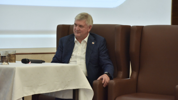 Воронежский губернатор: «Руководитель высокого уровня – это обычный человек»