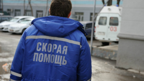 В Воронеже пенсионерка и 2-летняя девочка попали в больницу после пожара в квартире