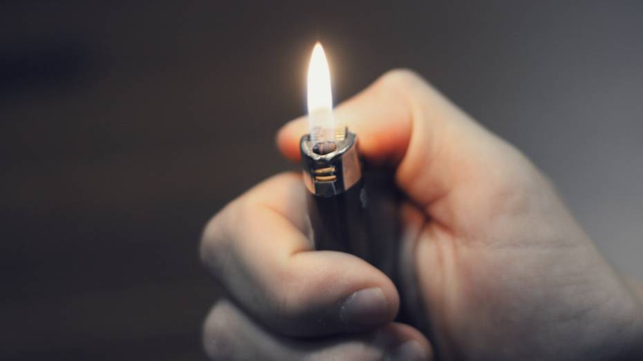 Пьяный воронежец хотел заживо сжечь беременную женщину в Курской области