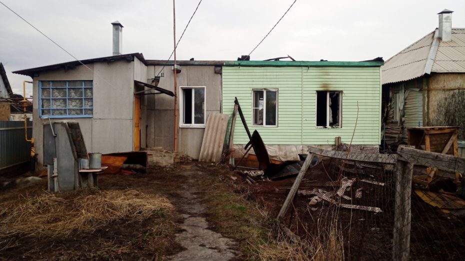 В верхнехавском поселке Подлесный при пожаре во времянке погиб 46-летний мужчина