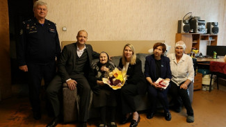Жительницу Новой Усмани Александру Кирееву поздравили с 103-летием