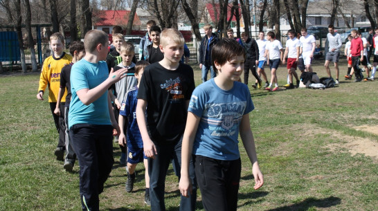 В Семилуках стартовали игры Лиги дворового футбола