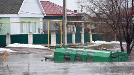 На юге Воронежской области талые воды затопили жилые дома