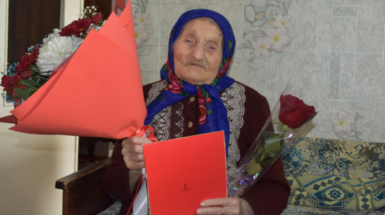 Жительница Петропавловки получила поздравление от президента России Путина со 105-летием