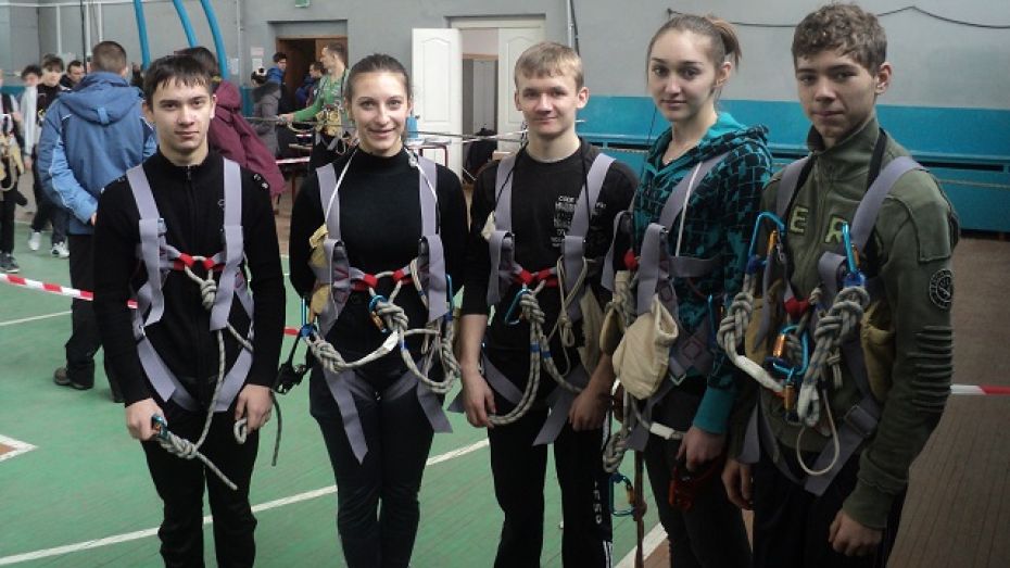 Подгоренские школьники победили в областных соревнованиях по туризму