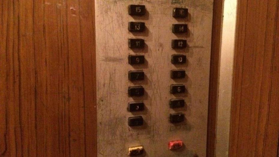 Прокуратура нашла 200 опасных лифтов в домах Коминтерновского района Воронежа
