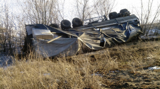 Водитель «копейки» погиб под Воронежем при столкновении с «МАЗом» 