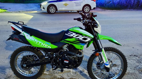 В Борисоглебске Воронежской области 17-летний мотоциклист сбил 8-летнюю девочку