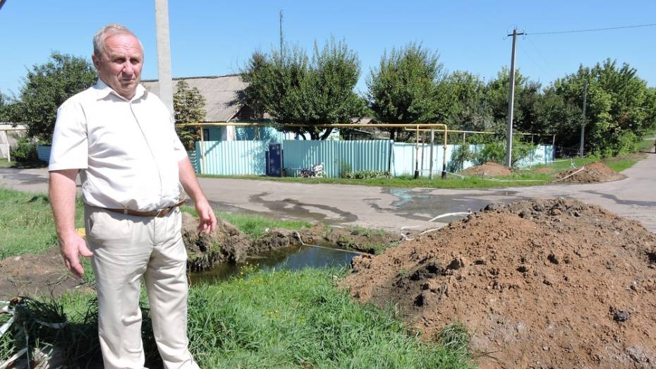 В кантемировском хуторе Соленый отремонтировали водопровод