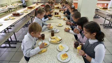 В Воронежской области вырастет стоимость бесплатных завтраков и обедов для младшеклассников