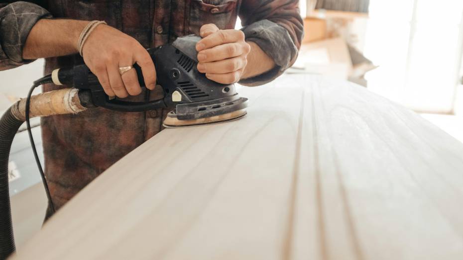 Воронежских ветеранов СВО пригласили на обучающую программу по деревообработке