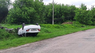 Трое детей пострадали в ДТП с перевернувшимся Daewoo в Воронежской области