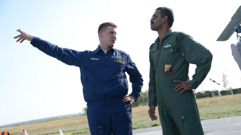 Воронежский «Авиаиндра» научил летчиков России и Индии тактике и точности