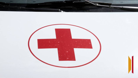 В Воронежской области домкрат выскользнул из-под колеса грузовика и ударил водителя по голове