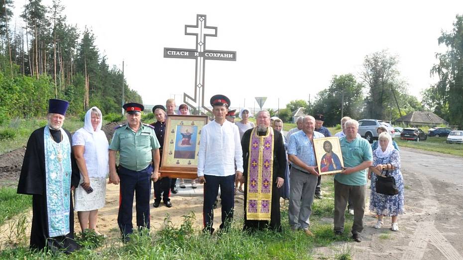 В Репьевском районе проходит Ильинский казачий крестный ход
