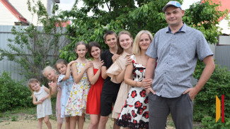 «Мы фартовые, нам везет». Многодетные Аверины – о принципах воспитания детей и удаче в жизни