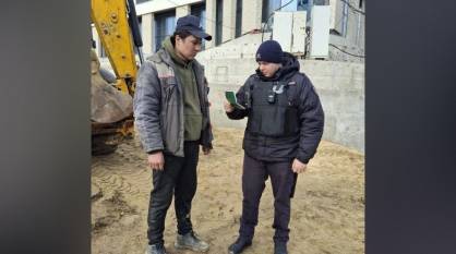 В Воронеже полицейские устроили рейд на нелегальных мигрантов на стройках, рынках и в заведениях общепита