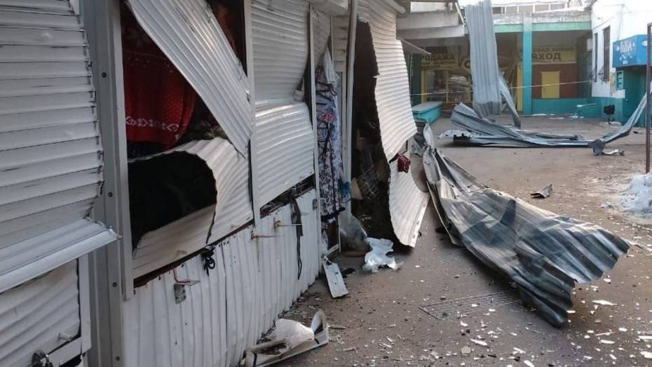 В Воронеже от атаки БПЛА пострадали торговые объекты на Юго-Западном рынке