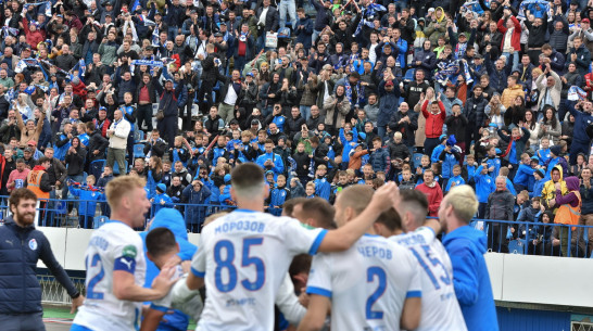 Троих футболистов воронежского «Факела» включили в сборную тура