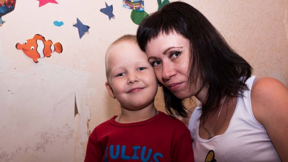 В Воронежской области родители онкобольного 5-летнего мальчика попросили о помощи