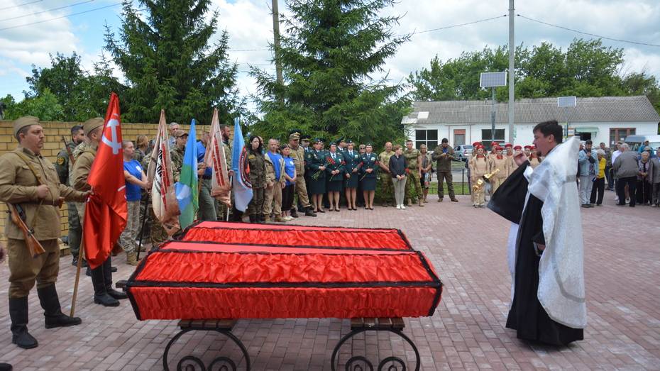 В острогожском селе Девица перезахоронили останки 20 красноармейцев