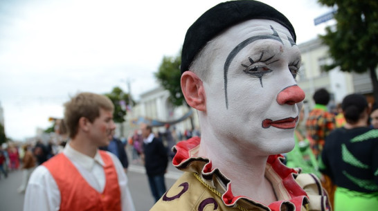 По центру Воронежа пройдут мимы и живые статуи