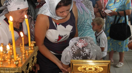 Богучарцы поклонились мощам святителя Феофана Затворника и Казанской  иконе Божьей Матери