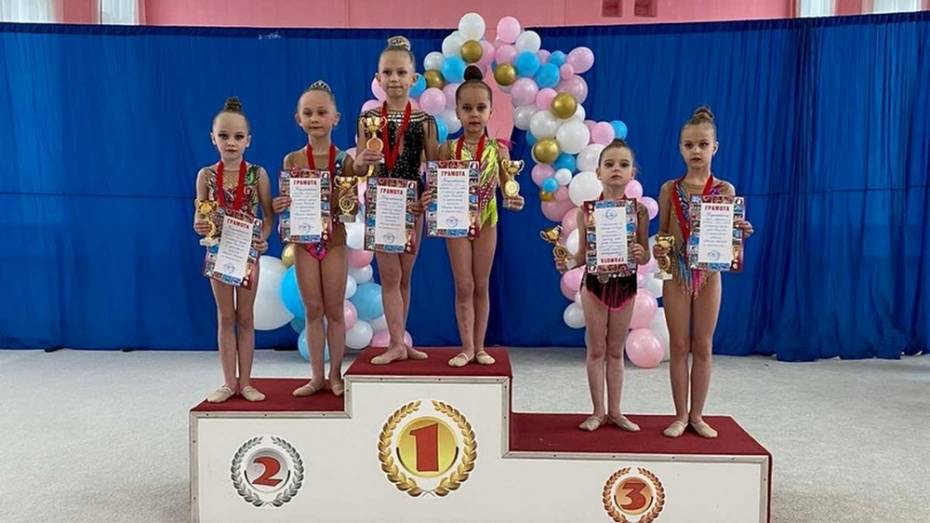 Юные грибановские гимнастки взяли 16 медалей открытого первенства в Балашове
