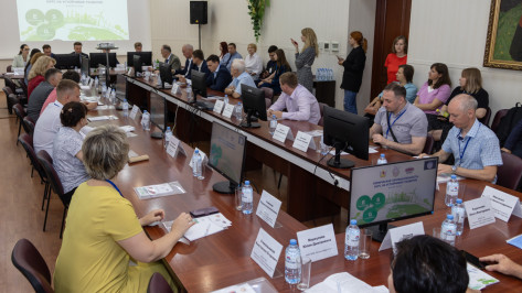 В Воронеже обсудили стратегии развития химической промышленности региона