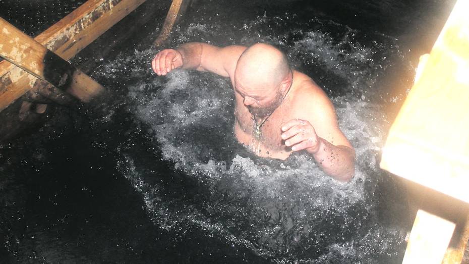 В Верхнемамонском районе оборудуют 3 места для крещенских купаний