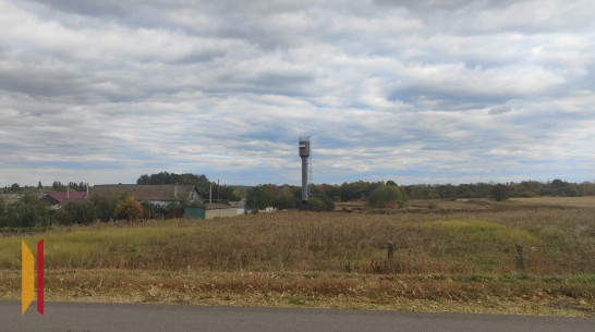 В рамонском селе Скляево активисты заменили водонапорную башню
