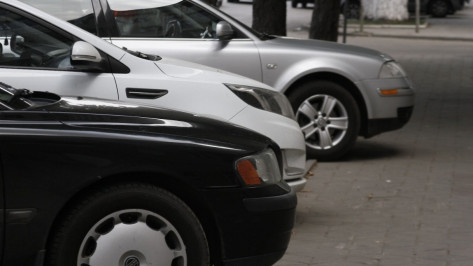 Парковка у ТЦ «Мир» в Воронеже сохранится после появления торговых рядов