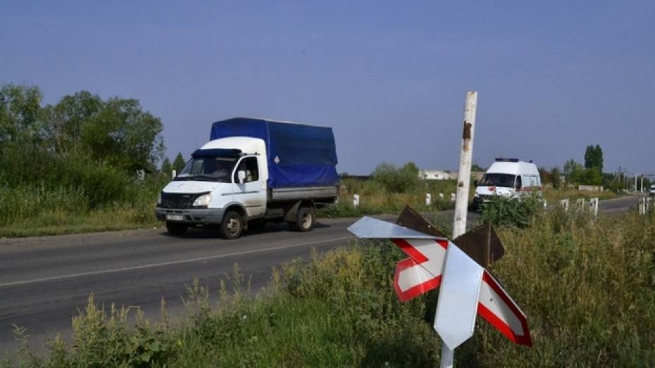 В Грибановском районе неизвестные злоумышленники ломают дорожные знаки