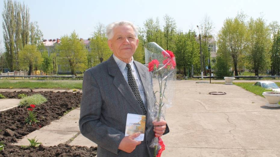 Житель поселка Хохольский написал 70 стихотворений о войне к юбилею Великой Победы