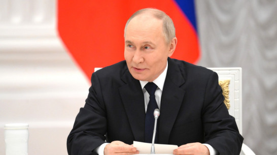 Воронежский губернатор поздравил Владимира Путина с днем рождения