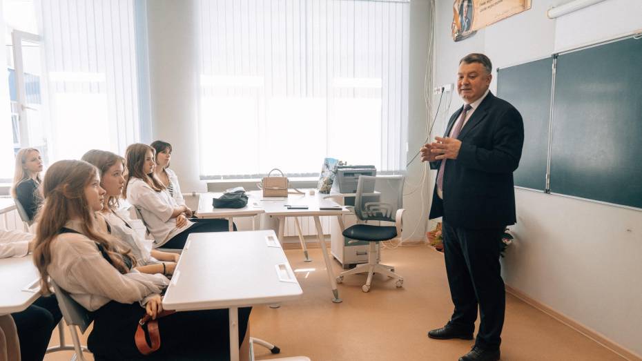 Нововоронежские атомщики поздравили с Днем знаний более 800 первоклассников региона