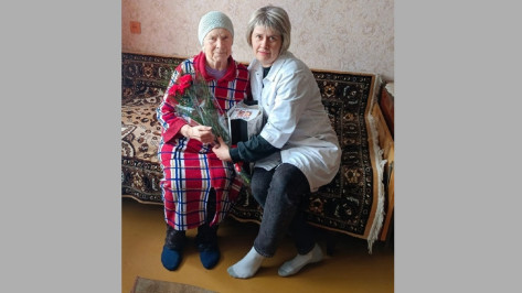 Хохольские медики провели акцию «Спасибо, ветераны!»