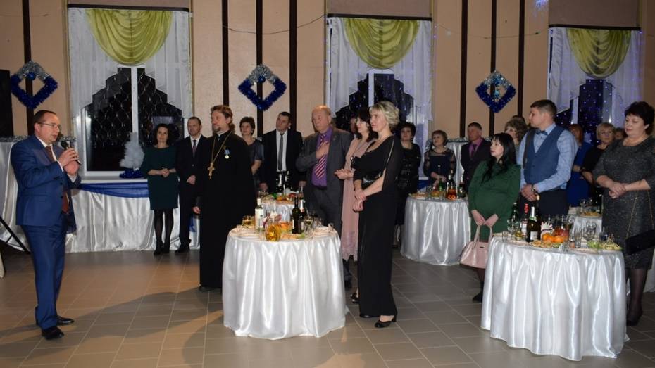 Грибановцы на благотворительном вечере собрали 432 тыс рублей