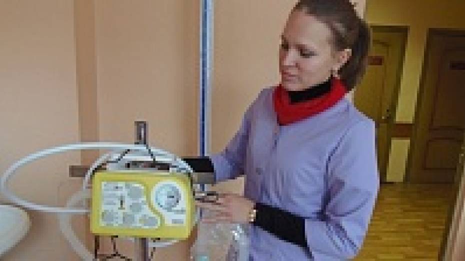 Верхнемамонская районная больница приобрела аппарат искусственной вентиляции легких 