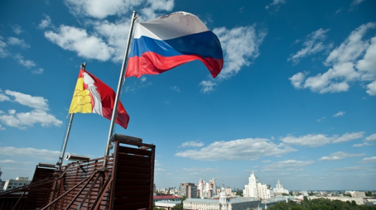 Главный триколор Воронежской области шьют из специальной суперпрочной ткани