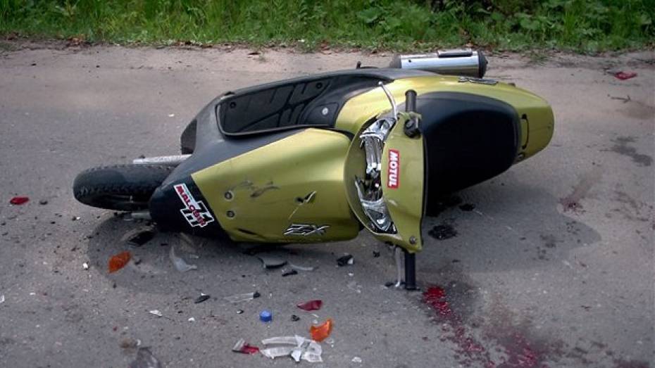 В Лисках 17-летний водитель скутера спровоцировал ДТП