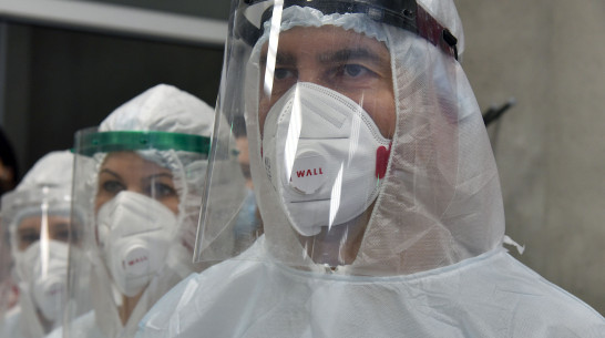 Борьба с «омикроном» в России потребовала введения дополнительных мер