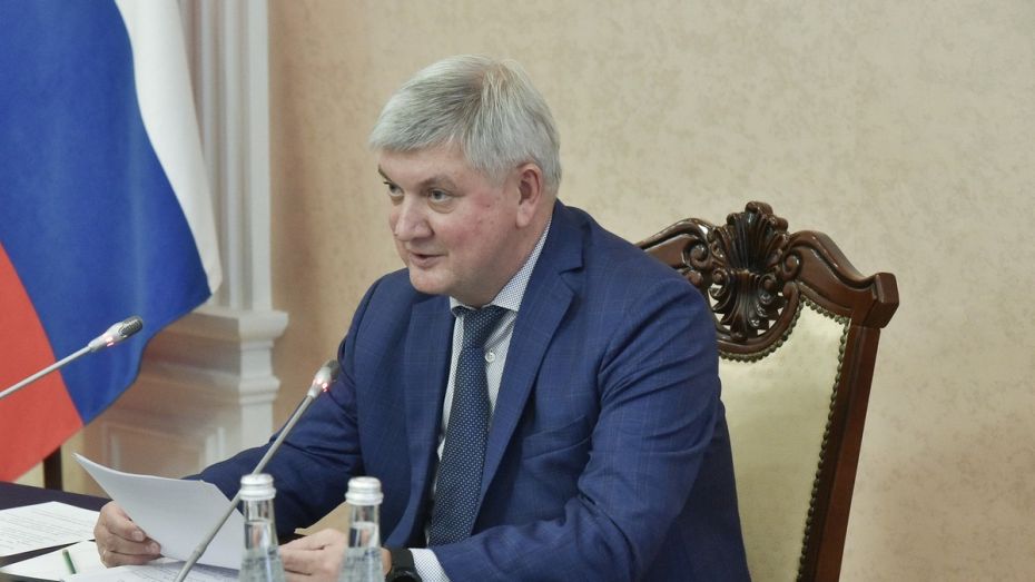 Губернатор Александр Гусев поздравил коллективы воронежских вузов