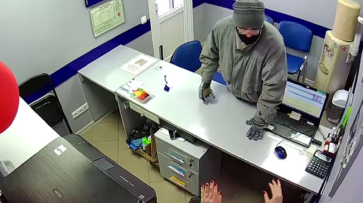 Вооруженный камнем воронежский 61-летний разбойник получил 4 года особого режима