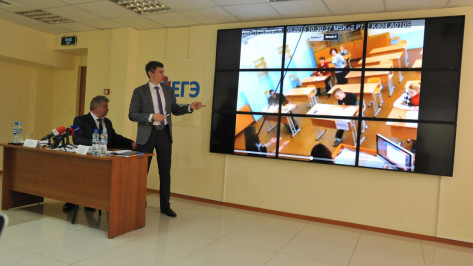 Выпускники 9-х и 11-х классов получат аттестат без сдачи экзаменов