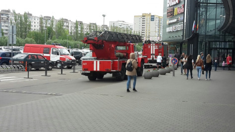 В воронежском ТРК «Арена» произошло задымление из-за  короткого замыкания