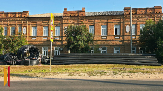 На центральной улице Богучара отремонтируют водопровод