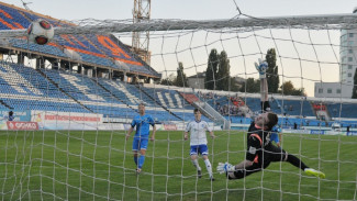 Воронежский «Факел» набрал очко в Новосибирске